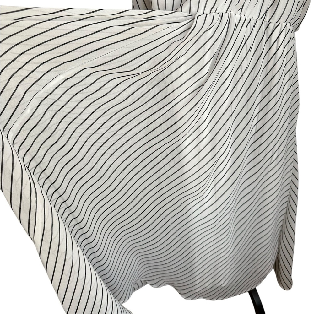 Torrid Midi Chiffon Black and White Stripes Pleated Dress Size 3 - Picture 6 of 17